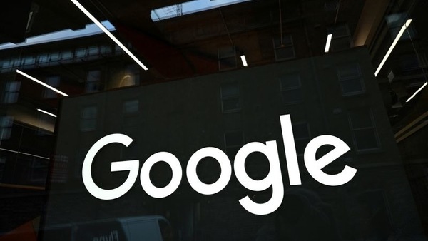 FILE PHOTO: The Google logo is seen on on the company's European headquarters in Dublin, Ireland, February 27, 2021.    REUTERS/Clodagh Kilcoyne
