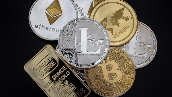 Under the ban, such institutions, including banks and online payments channels, must not offer clients any service involving cryptocurrency.