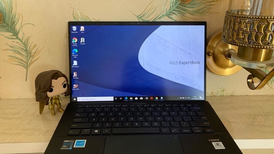 Expertbook B9400 Laptop In Pics Ht Tech