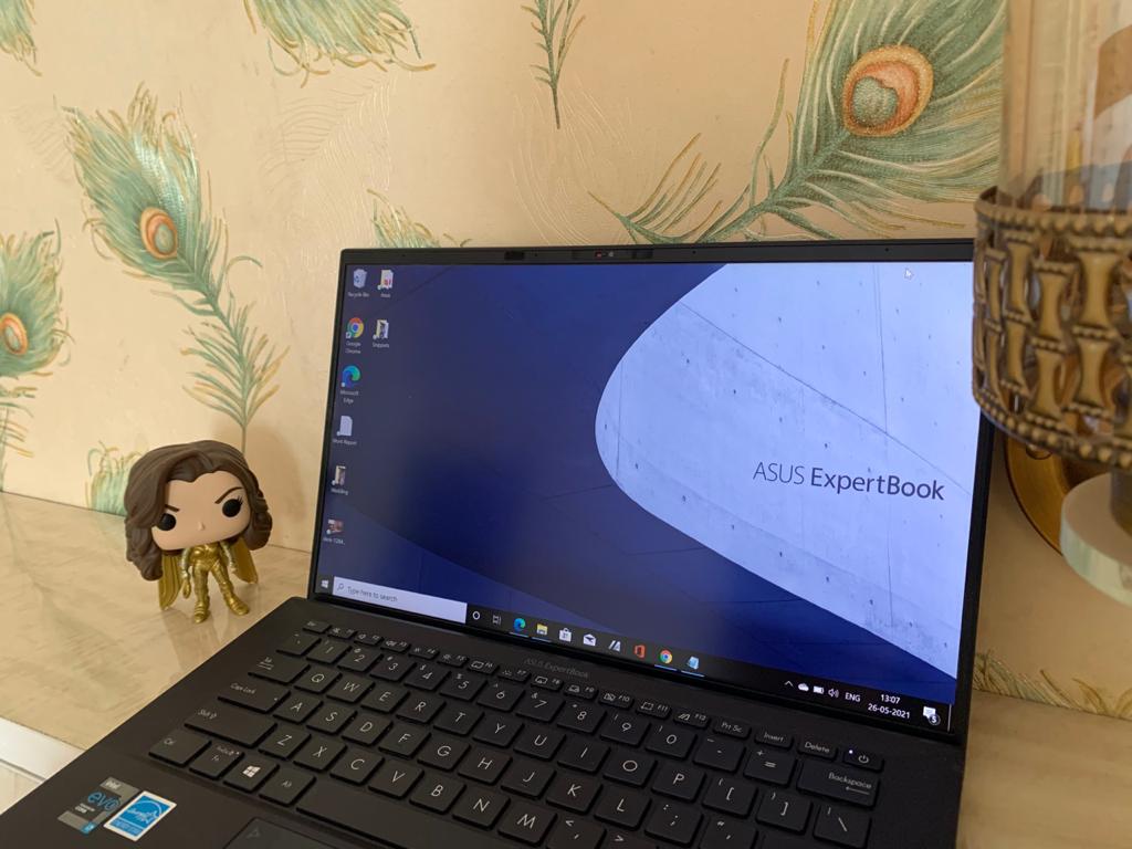 It runs on Windows 10 Home. It runs on Windows 10 Home.
