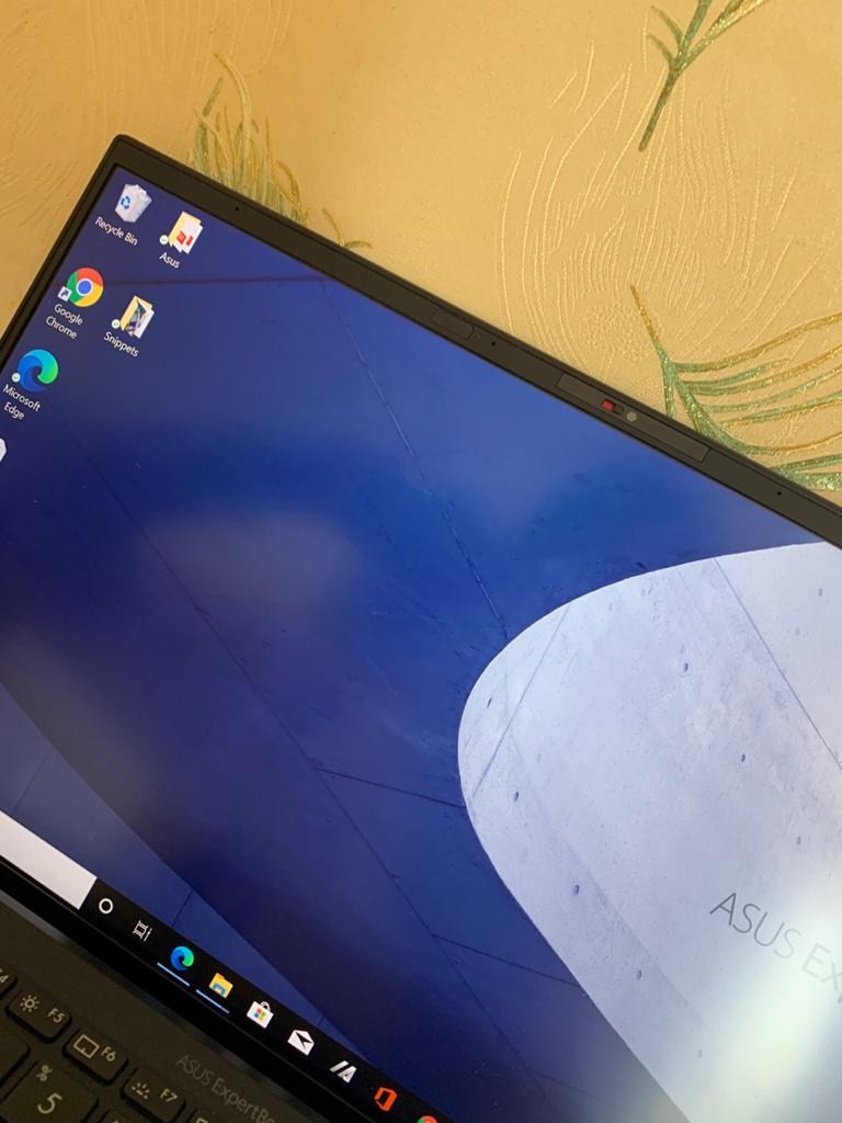 Asus ExpertBook B9400 laptop Asus ExpertBook B9400 laptop