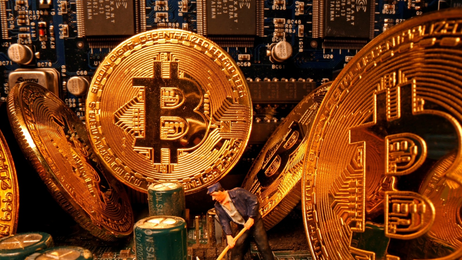 Goldman Sachs also plans to facilitate trades via exchange-traded notes tracking Bitcoin.