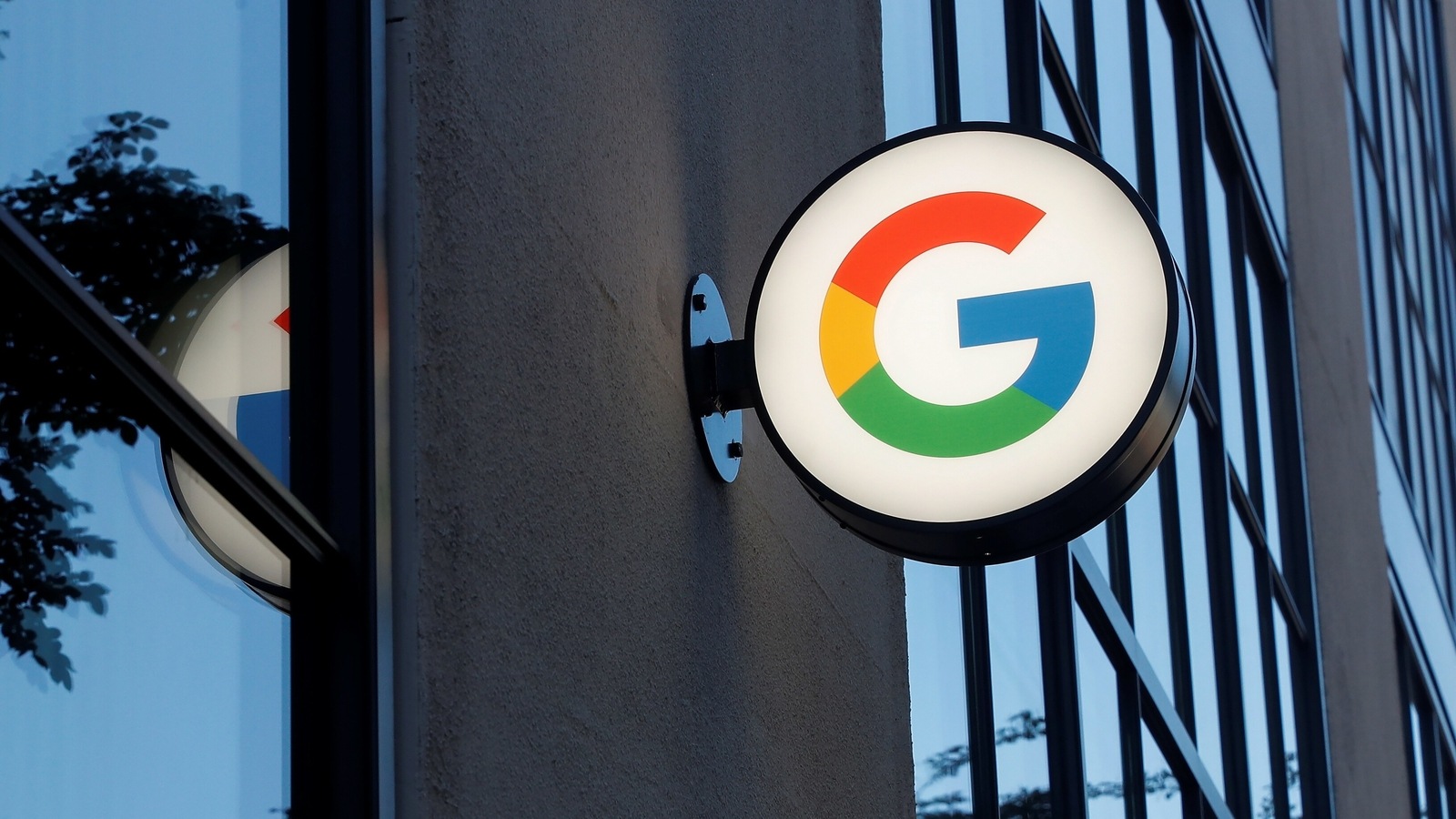 Google made $147 billion in revenue from online ads last year, more than any other company in the world.
