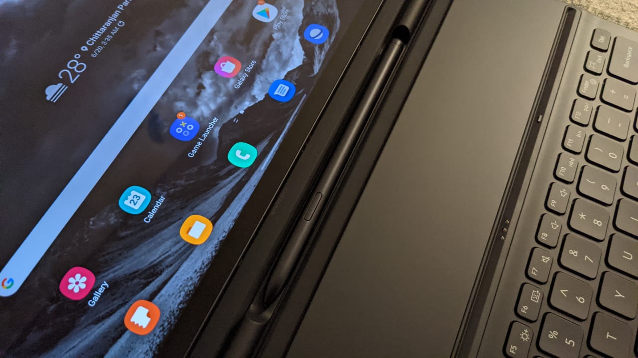 The Galaxy Tab S7 FE is available in two variants - a 4GB + 64GB variant and a 6GB +128GB variant. And it is available in four colours - Mystic Black, Mystic Silver, Mystic Green and Mystic Pink. The Galaxy Tab S7 FE is available in two variants - a 4GB + 64GB variant and a 6GB +128GB variant. And it is available in four colours - Mystic Black, Mystic Silver, Mystic Green and Mystic Pink.