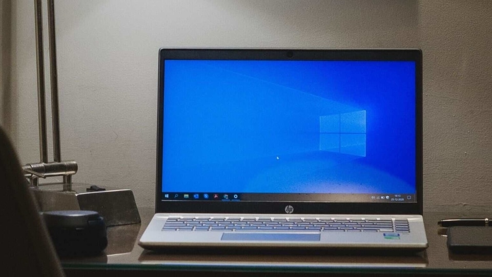 Its time to say goodbye to Windows 10, the next version is just around the corner. 