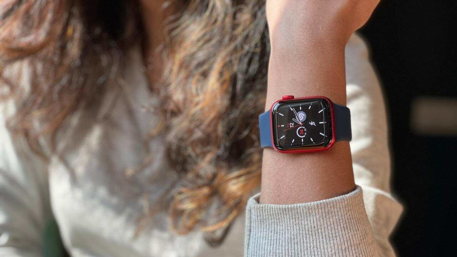 The Apple Watch 6 comes with a new processor, the S6 SiP (system-in-package), which is 20% faster than the predecessor.