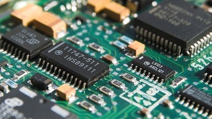 Industry insiders suggest that server chip shortages might go on till 2022.&nbsp;