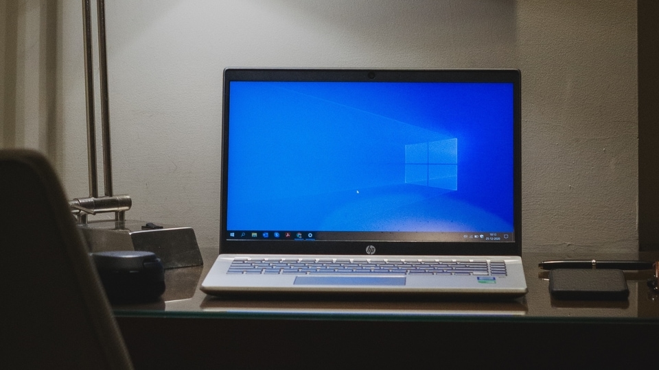 use windows 10 laptop as monitor for mac