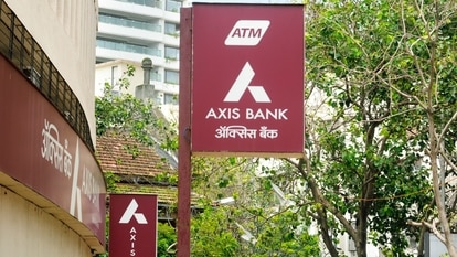Axis Bank notification has warned of dangers to bank account holders' money. Customers must not make certain mistakes or they will lose money.
