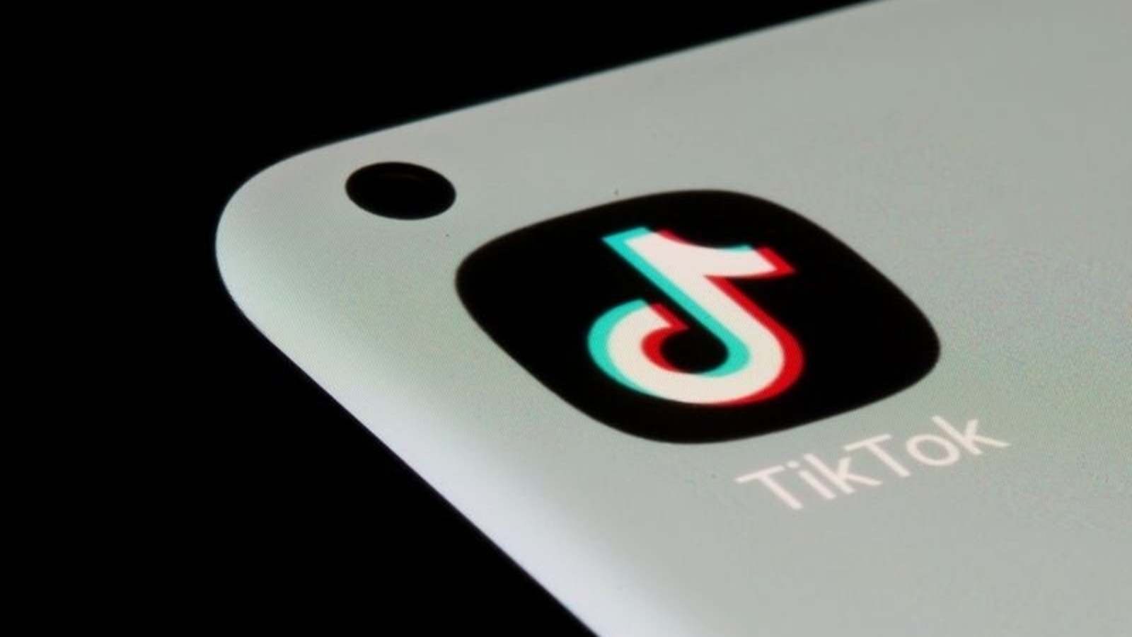 TikTok vs Facebook vs Instagram vs Twitter on Google Play Store: And the winner is...