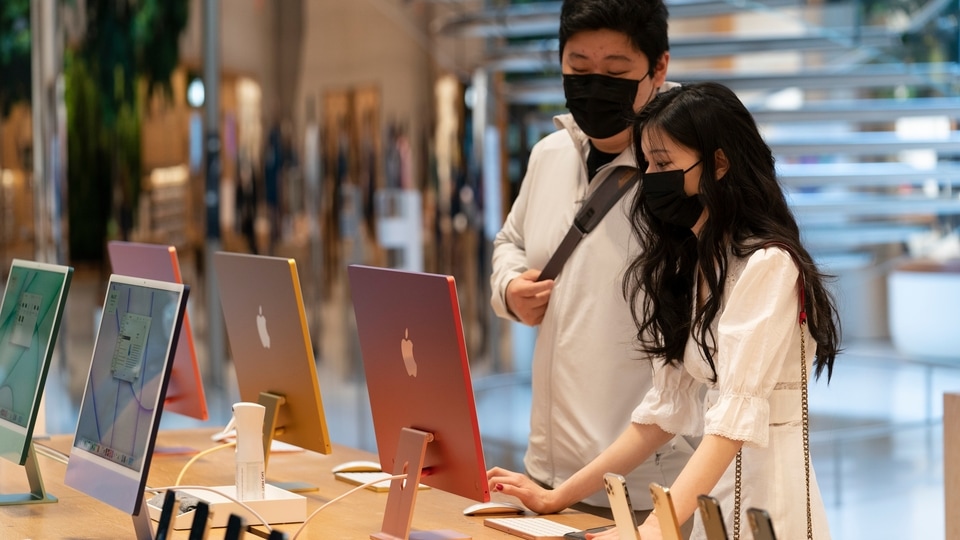 Apple’s new incoming devices are not expected to be cheap, but the company wants to maintain a diverse portfolio of products on offer to be able to cater to various price points.