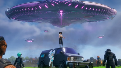 A massive, and quite mysterious, alien spaceship has just showed up on Fortnite, surprising gamers.