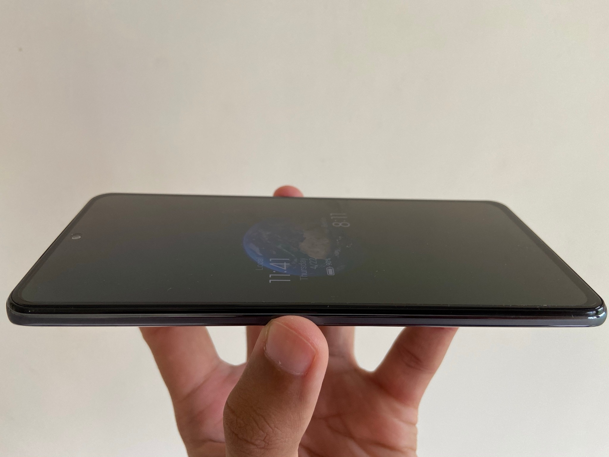 The 6.67-inch Super AMOLED screen is bright and vivid and refreshes at 120Hz. The always-on-display feature is very neat and consumes barely any battery. (Image resized for web)