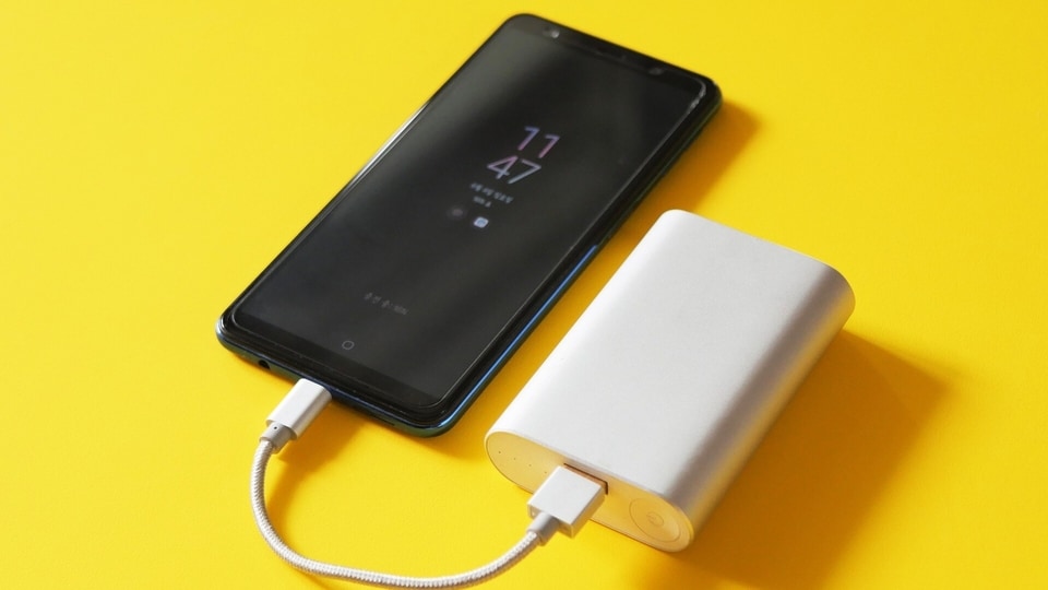 Amazon Great Freedom Festival sale: From Ambrane, Xiaomi, Syska and pTron, here are some of the best power banks on sale from today. 
