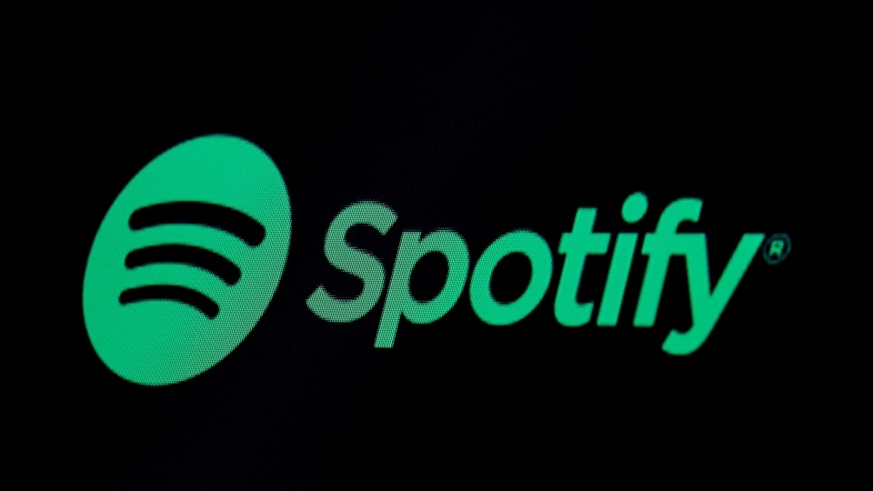 Spotify has its own way to get audio from its service to other devices in the form of Spotify Connect, but considering Spotify already supports Google Cast, skipping Apple's newest streaming protocol would seem like an odd omission.