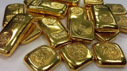 Onlinesbi.com: Gold price cut, safety and good returns are some reasons why customers should buy.