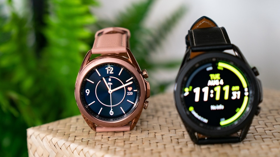 Samsung Independence Day Delights Sale offers the chance for consumers to keep a track of their fitness and overall well-being through these top smartwatches and trackers that are now available at discounted rates.