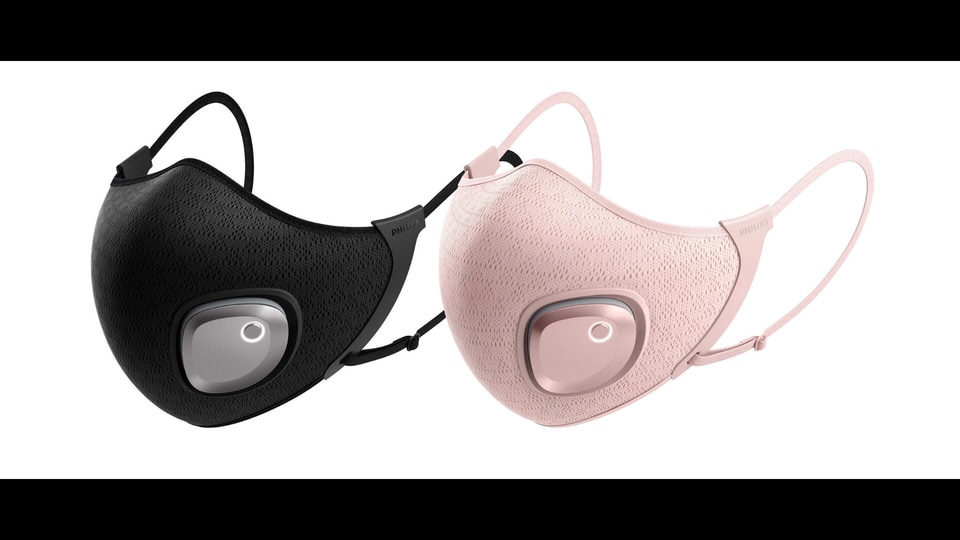 The Philips Fresh Air Mask is made with an air fluid dynamic design that helps decrease humidity, temperature, and CO2 levels behind the mask.