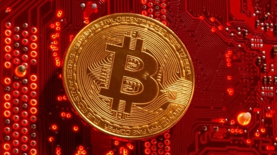 Bitcoin price: The cryptocurrency is back. It reached a high of $49,704, on Saturday, overcoming resistance marks.