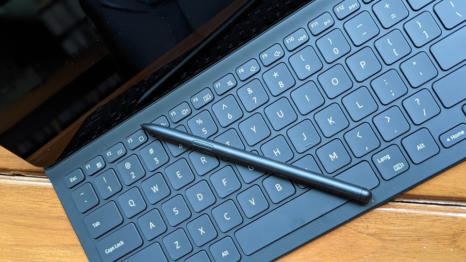 The good news is that the Samsung Galaxy Tab S7 FE will ship with the much-loved S-Pen, and it will feature an 8-megapixel camera on the back and a 5-megapixel one on the front. The good news is that the Samsung Galaxy Tab S7 FE will ship with the much-loved S-Pen, and it will feature an 8-megapixel camera on the back and a 5-megapixel one on the front.