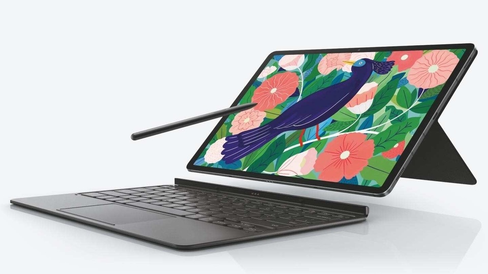 The Samsung Galaxy Tab S7 FE is powered by the Snapdragon 750G SoC and runs Android 11-based One UI 3.1 out of the box. The LTE model comes with 4GB/64GB and 6GB/128GB memory options in India, and it remains to be seen if the Wi-Fi version will also have the same configuration. The Samsung Galaxy Tab S7 FE is powered by the Snapdragon 750G SoC and runs Android 11-based One UI 3.1 out of the box. The LTE model comes with 4GB/64GB and 6GB/128GB memory options in India, and it remains to be seen if the Wi-Fi version will also have the same configuration.
