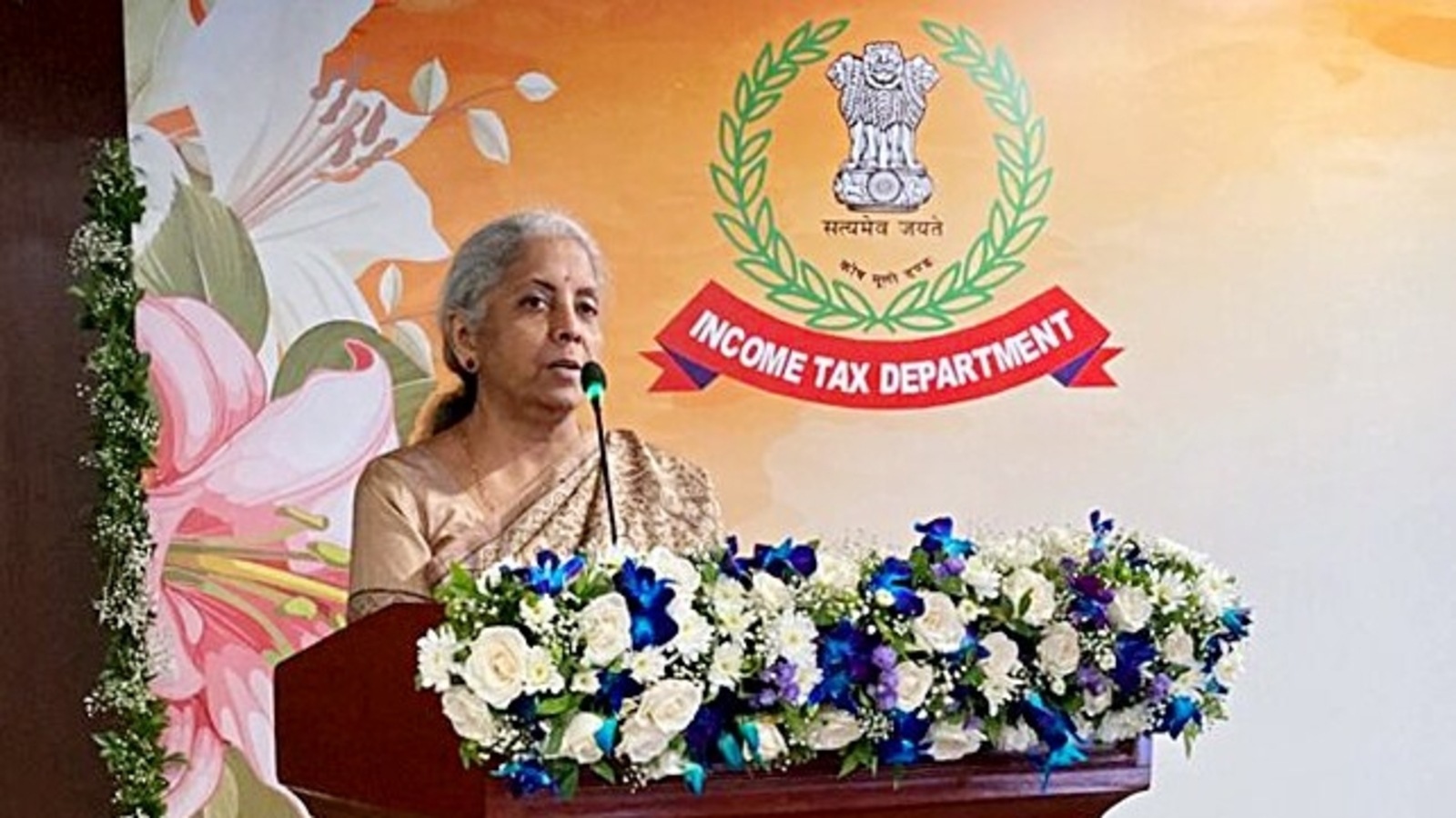 FM urged Parekh to put more resources and efforts into the portal so that the ‘the much-delayed delivery of agreed services is ensured’ FM urged Parekh to put more resources and efforts into the portal so that the ‘the much-delayed delivery of agreed services is ensured’