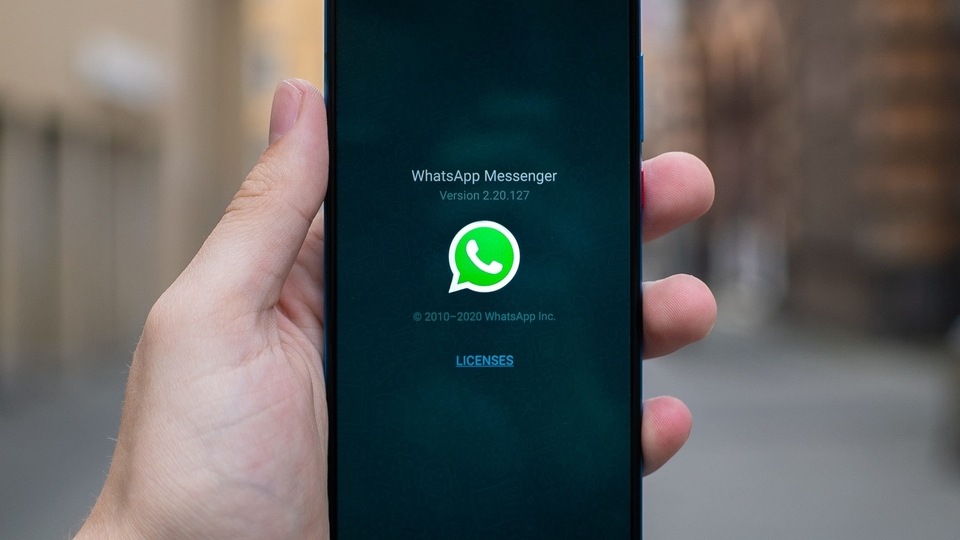 WhatsApp is testing a new colour scheme on its Android beta app. The change is initially provided to beta testers for testing purposes.