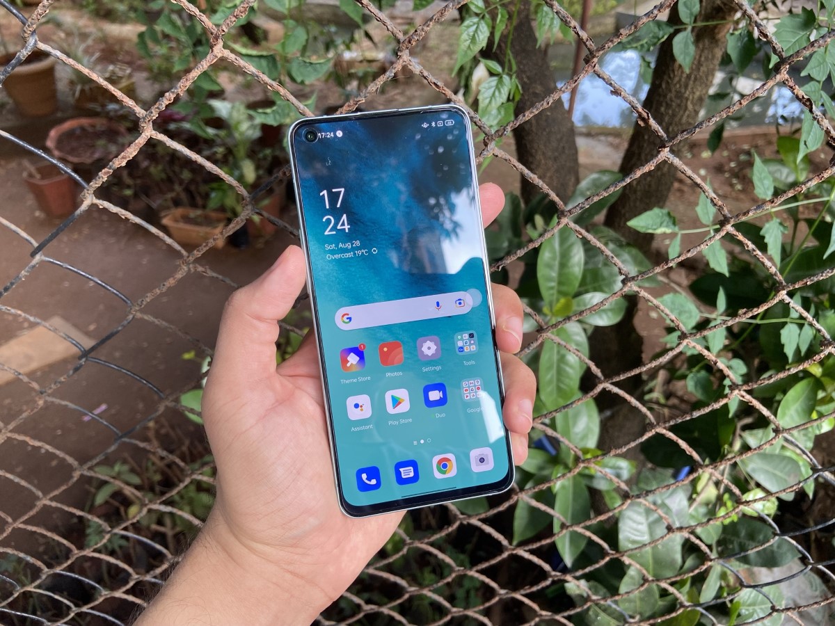 The display on the Oppo Reno 6 5G looks good even when you’re outdoors with lots of sunlight. (Image resized for web)