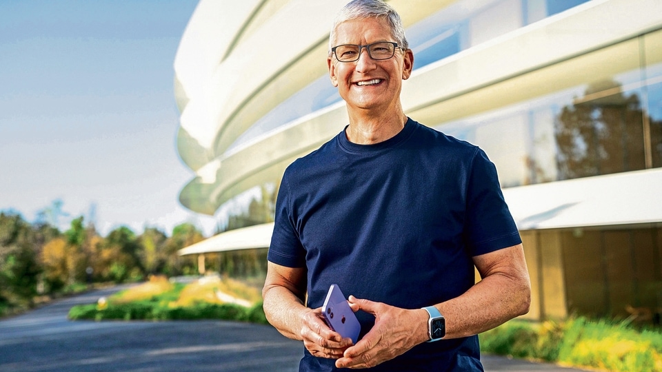 Apple CEO Tim Cook Saw The Company's AR Glasses As A 'Key Objective' But  The Technology Was 'Too Elusive