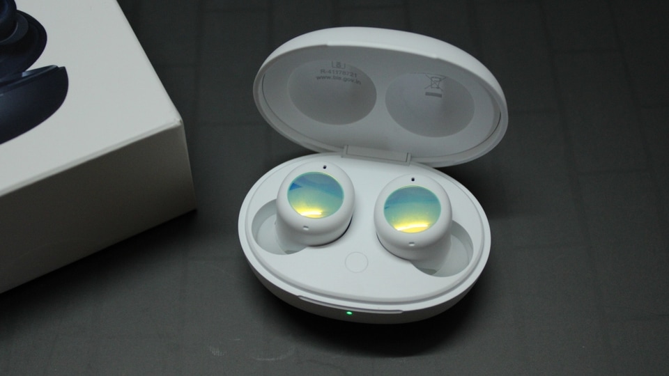 The sound on both Dizo GoPods and Dizo GoPods Neo can be adjusted to Bright and Bass Boost+ modes as well. The active noise cancellation feature reduces noise up to 25dB. We are yet to test the ANC properly. Further, the Transparency Mode allows external voices to enter into the microphone, meaning whenever you want to talk with people around, they can simply turn the transparency mode on, without having to actually take the earphones off. The sound on both Dizo GoPods and Dizo GoPods Neo can be adjusted to Bright and Bass Boost+ modes as well. The active noise cancellation feature reduces noise up to 25dB. We are yet to test the ANC properly. Further, the Transparency Mode allows external voices to enter into the microphone, meaning whenever you want to talk with people around, they can simply turn the transparency mode on, without having to actually take the earphones off.