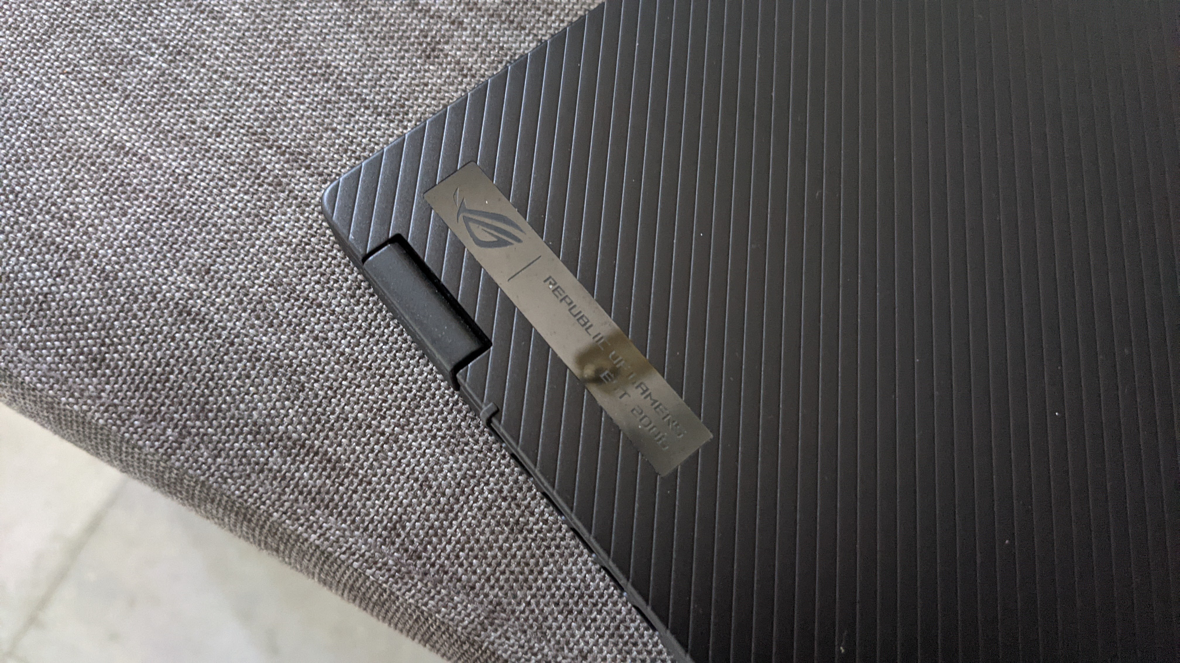 The Asus ROG Flow X13 is a 13-inch gaming device that can change form freely on a 360-degree hinge. The ROG Flow X13 has textured lines across its surface that strengthen the structure and add grip for easy carrying it around. The Asus ROG Flow X13 is a 13-inch gaming device that can change form freely on a 360-degree hinge. The ROG Flow X13 has textured lines across its surface that strengthen the structure and add grip for easy carrying it around.