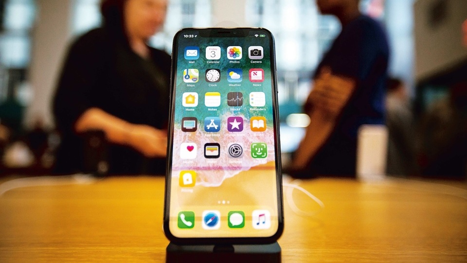The special Apple iPhone 13 feature is said to support LEO satellite communications for emergency calls. However, don't expect to get it after iPhone 13 launch.