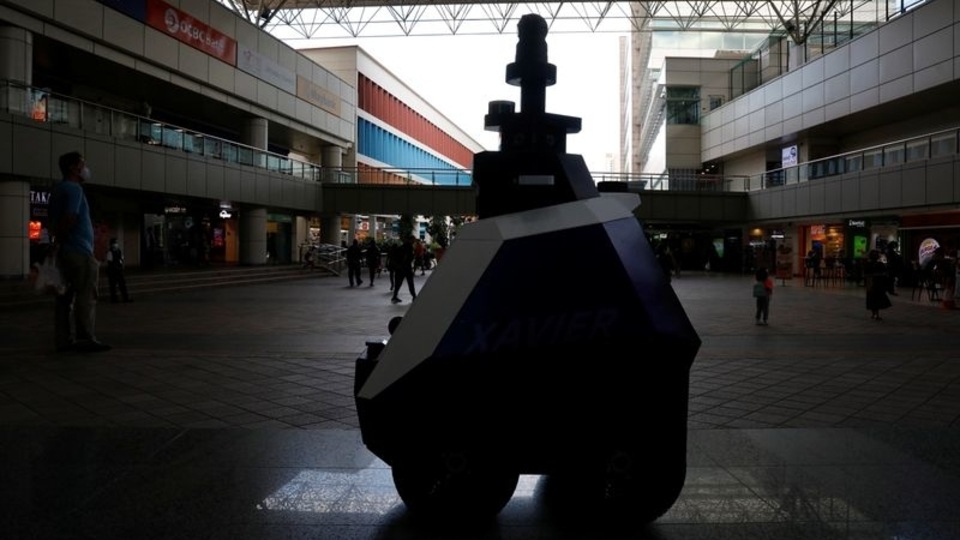 Autonomous robot Xavier patrols a neighbourhood mall to detect 