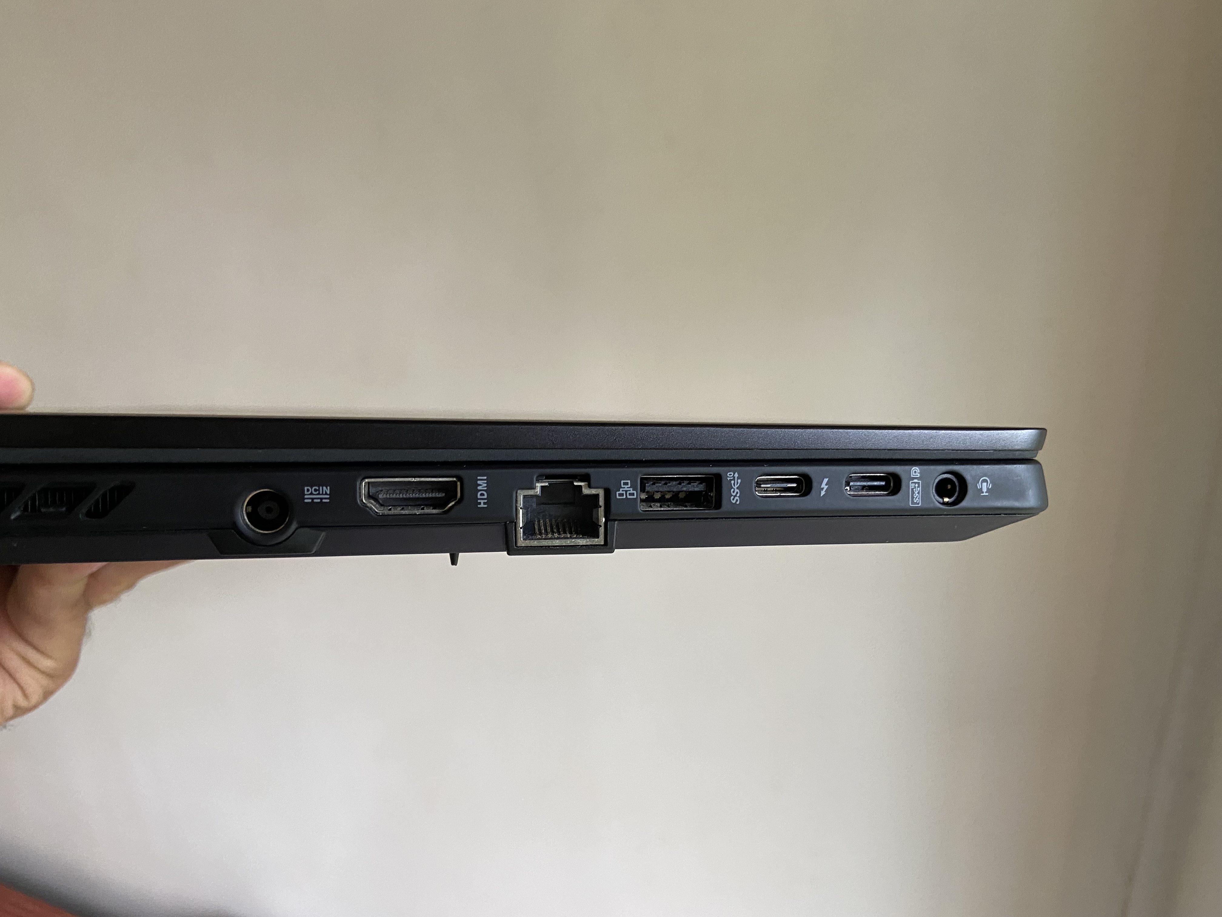 Asus ROG Zephyrus M16