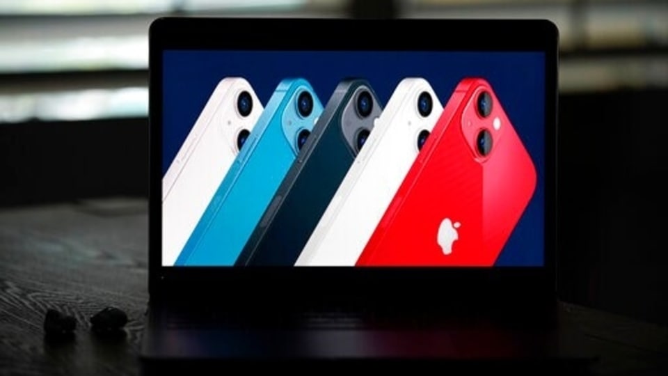 Each Apple iPhone 13 series smartphone is about 300 yuan to 800 yuan cheaper than iPhone 12 series.
