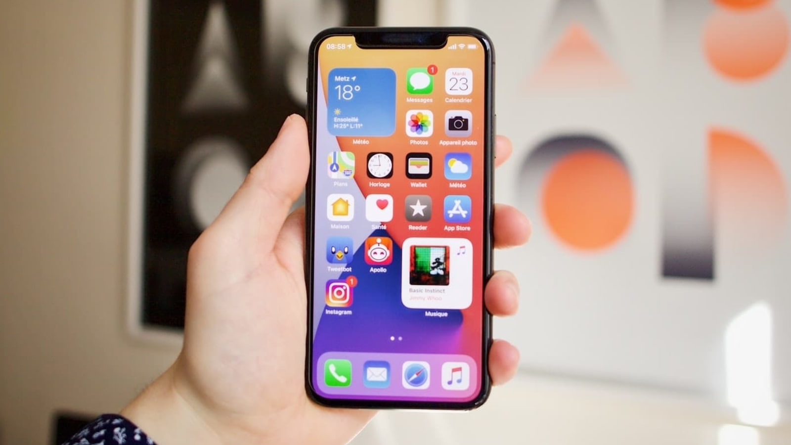 Apple has just launched its iPhone 13 series and today, it is set to roll out a big software update. However, those in a hurry to update to the new Apple iOS 15 and iPadOS 15 software, will have to be careful though as the Apple servers can crash. iPhone 13 Apple iOS 15