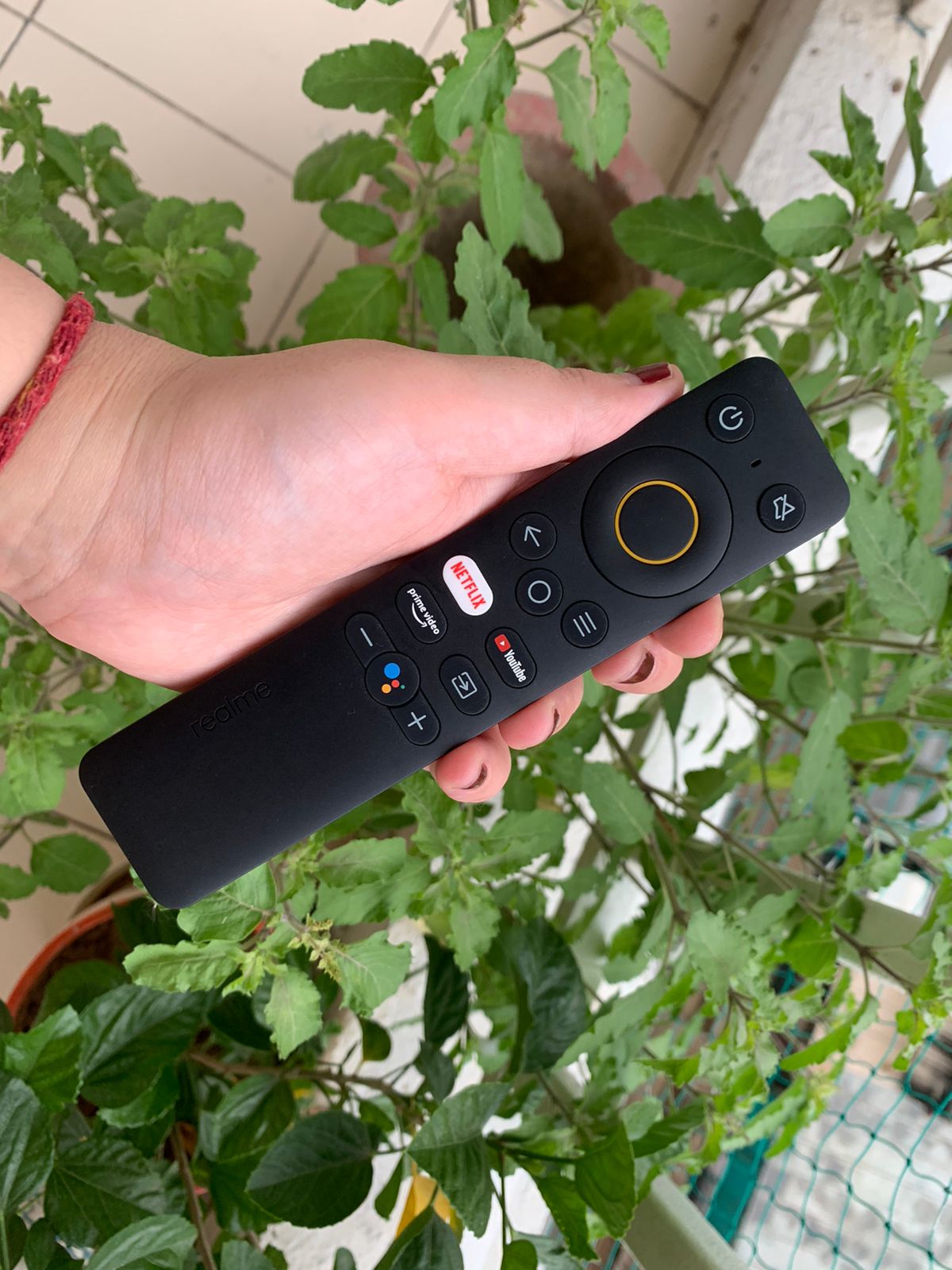 The 32-inch Realme Smart full HD TV offers a resolution of 1920 x 1080 pixels with a screen viewing angle of 178 degrees. The 32-inch Realme Smart full HD TV offers a resolution of 1920 x 1080 pixels with a screen viewing angle of 178 degrees.
