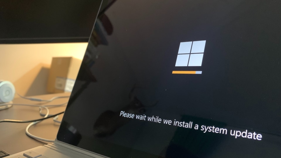 Microsoft Windows 11 update: Microsoft is all set to bring big changes with its latest Windows 11 update. From seamless updates to smaller downloads, here’s what you need to know about updates on Windows 11.