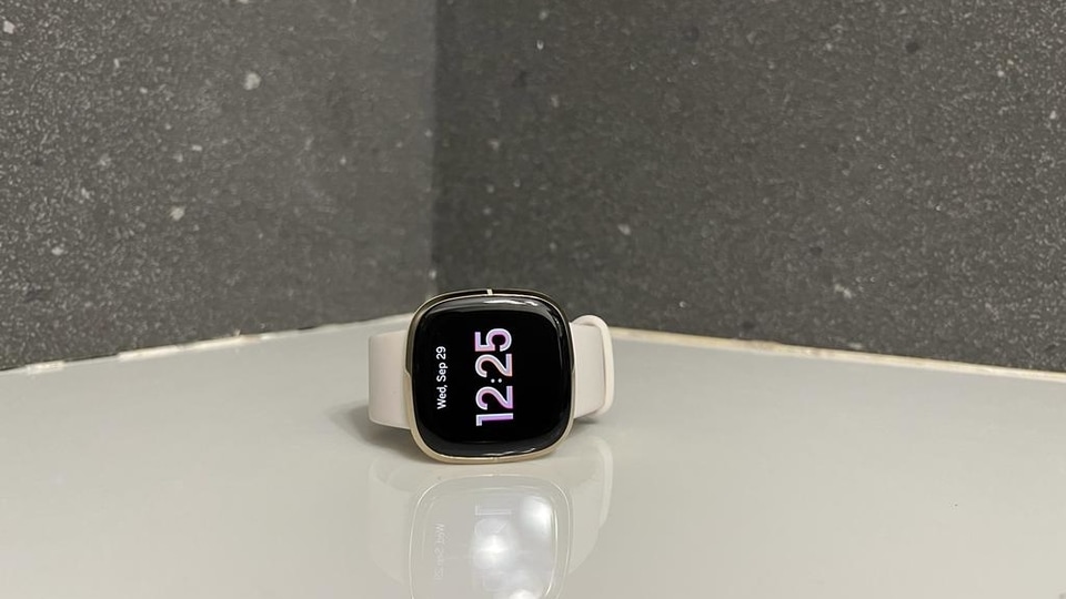 The Fitbit Sense comes with the Fitbit ECG app that can be used to detect signs of atrial fibrillation or heart rhythm irregularity. Measurements taken by this smartwatch can also be shared with the doctors while consultation. Additionally, it features a 24x7 heart rate monitoring functionality. The Fitbit Sense comes with the Fitbit ECG app that can be used to detect signs of atrial fibrillation or heart rhythm irregularity. Measurements taken by this smartwatch can also be shared with the doctors while consultation. Additionally, it features a 24x7 heart rate monitoring functionality.