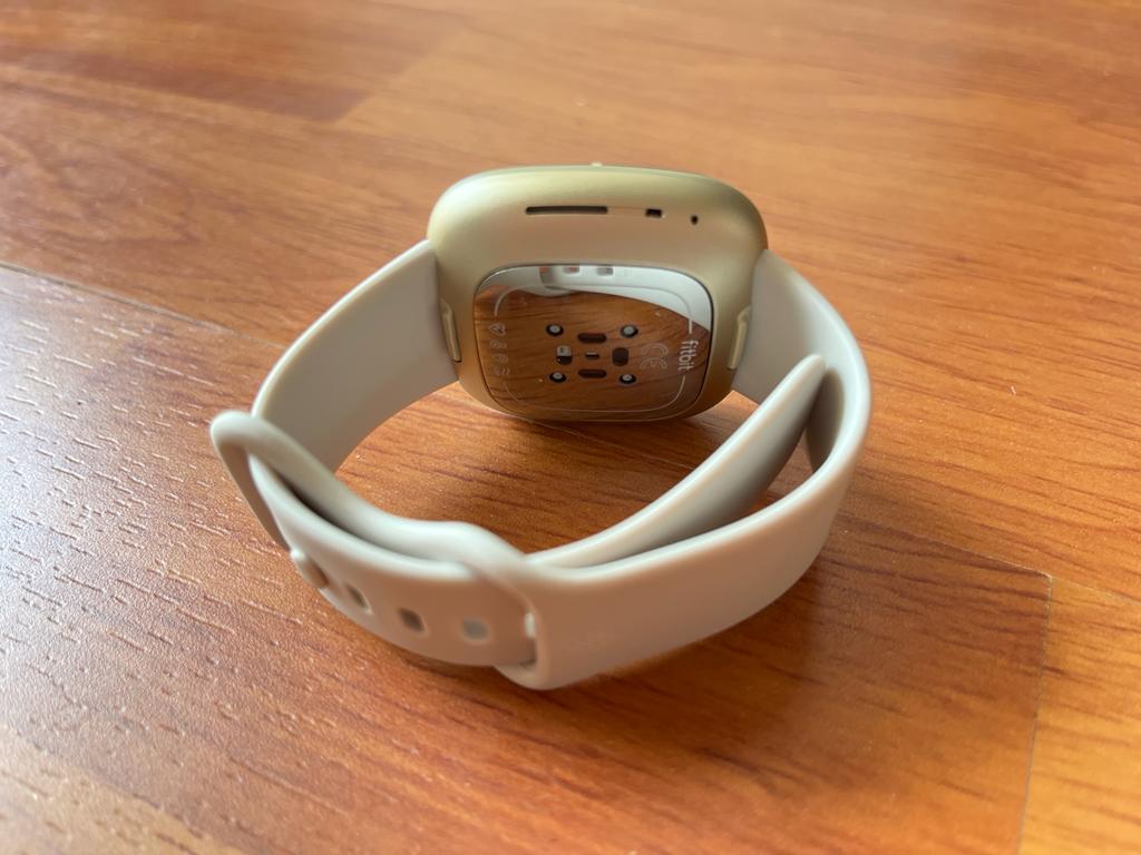 It also comes with various functionalities that are aimed at helping users sleep better. For instance, it has sleep stage tracking functionality. It also has snore and noise detection features. It also comes with various functionalities that are aimed at helping users sleep better. For instance, it has sleep stage tracking functionality. It also has snore and noise detection features.