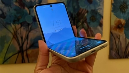 From the Galaxy Z Flip to the Galaxy Z Flip 3, the design upgrade is more radical as compared to the first Galaxy Z Fold and the third one.