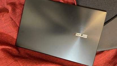 The Asus ZenBook 13 OLED UM 325 starts at  <span class='webrupee'>₹</span>79,990 in India and it comes in Pine Grey and Lilac Mist colour variants.