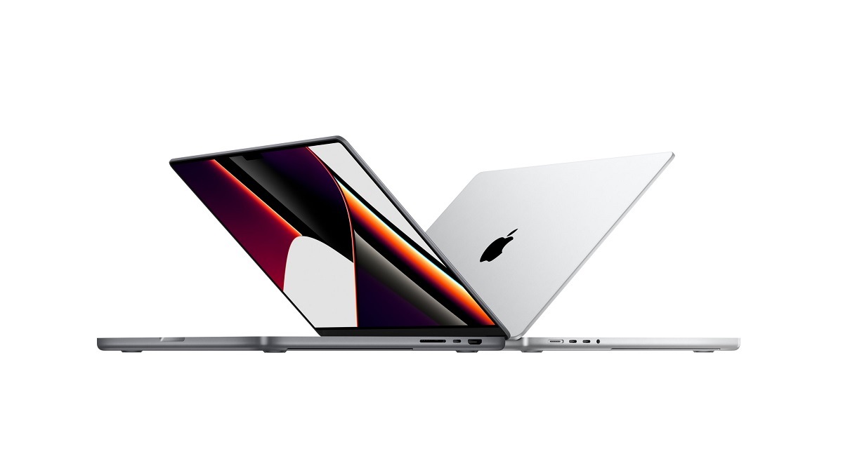 The 2021 MacBook Pro models come pre-installed with macOS Monterey. The 2021 MacBook Pro models come pre-installed with macOS Monterey.