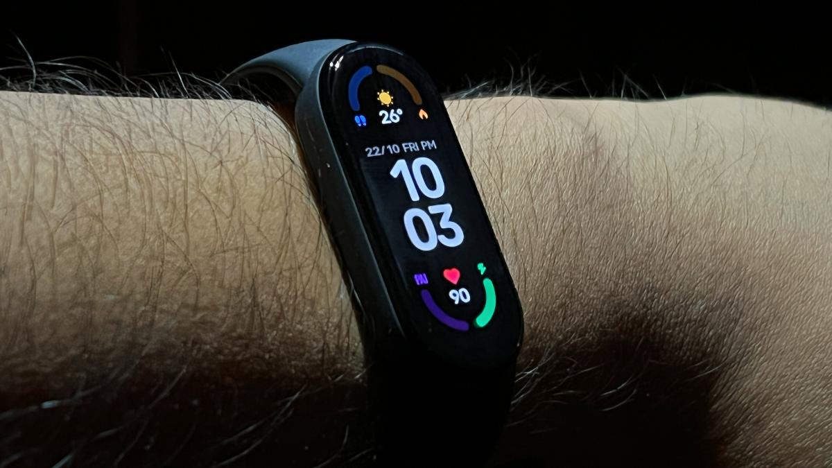 The Xiaomi Mi Smart Band 6 launches with a large AMOLED display, a SpO2  sensor and up to 19 days of battery life -  News