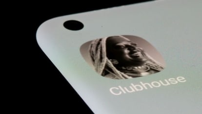 Clubhouse pin links feature