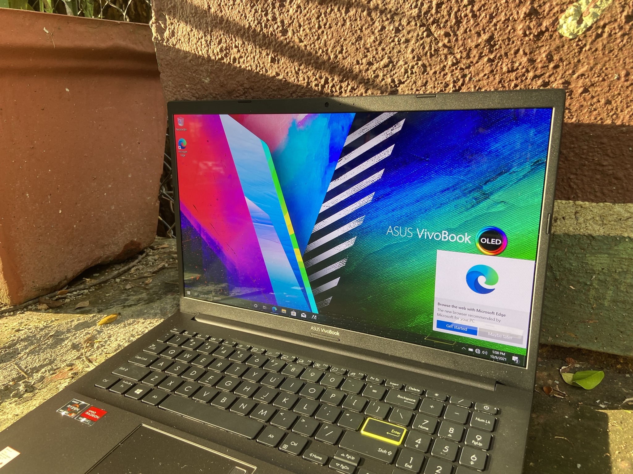 Asus Vivobook K15 Oled Review Fantastic Display Decent Performance Laptops Pc Reviews
