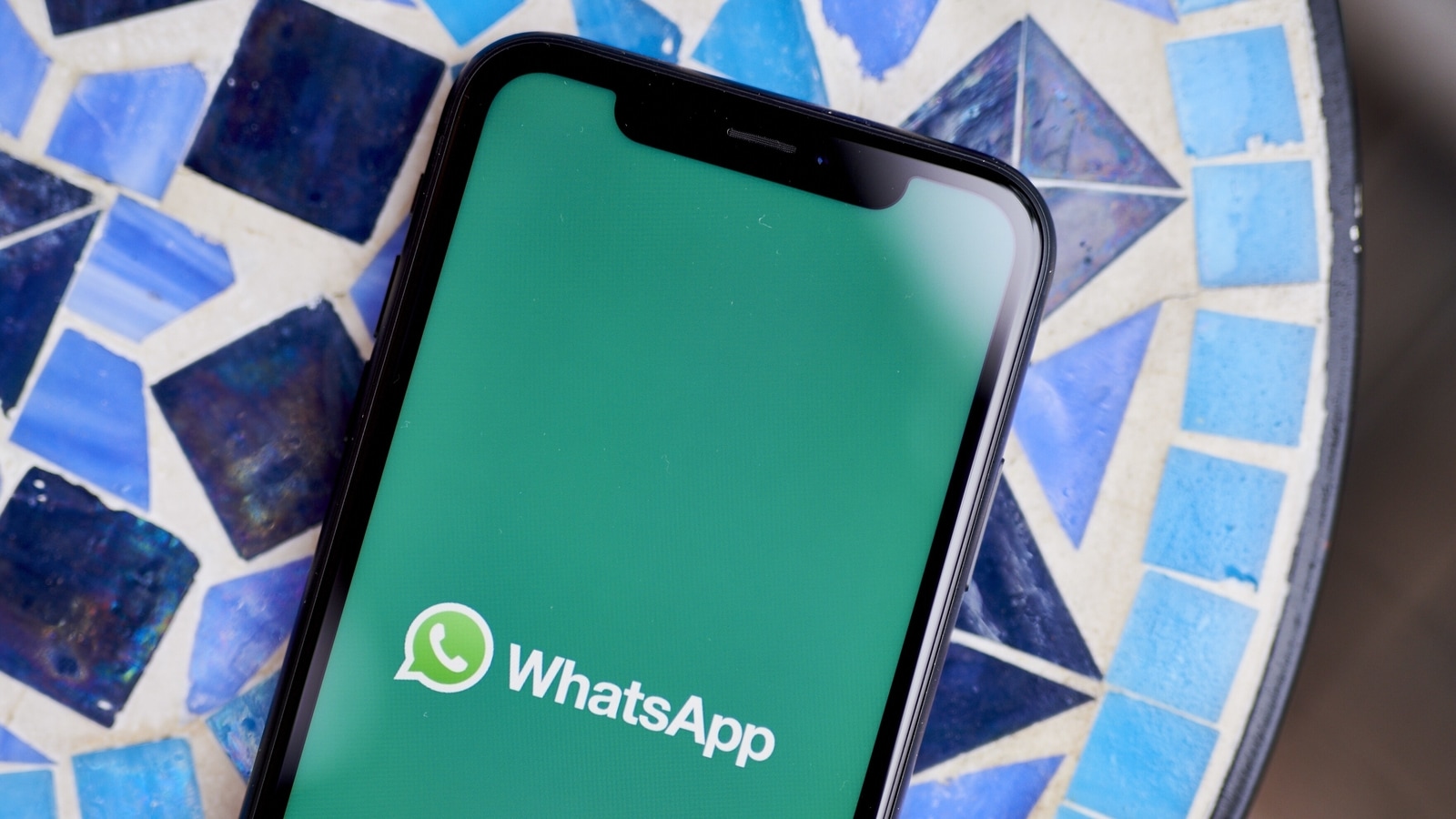 WhatsApp is working on bringing its Pin Chats feature to its Desktop-based app.. WhatsApp is working on bringing its Pin Chats feature to its Desktop-based app..