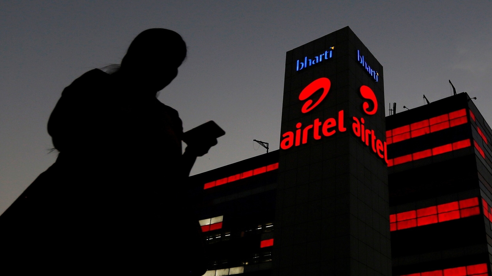 Airtel KYC fraud case: Here is how NOT to lose your bank details to scamsters.