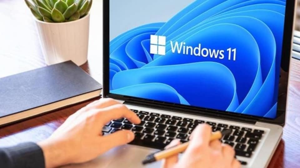LAPTOPS PC Users on both Windows 10 and Windows 11 are facing issues certain issue while connecting to a print server. (Photo Courtesy- Microsoft)