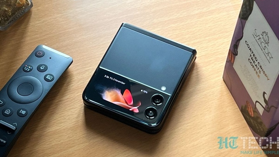 Samsung has been promoting its own Samsung cloth in the Galaxy Members app in Germany to troll Apple. (Representative Image) Samsung Galaxy Z Flip 3